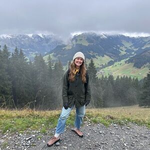 Meet your Posher, Andie